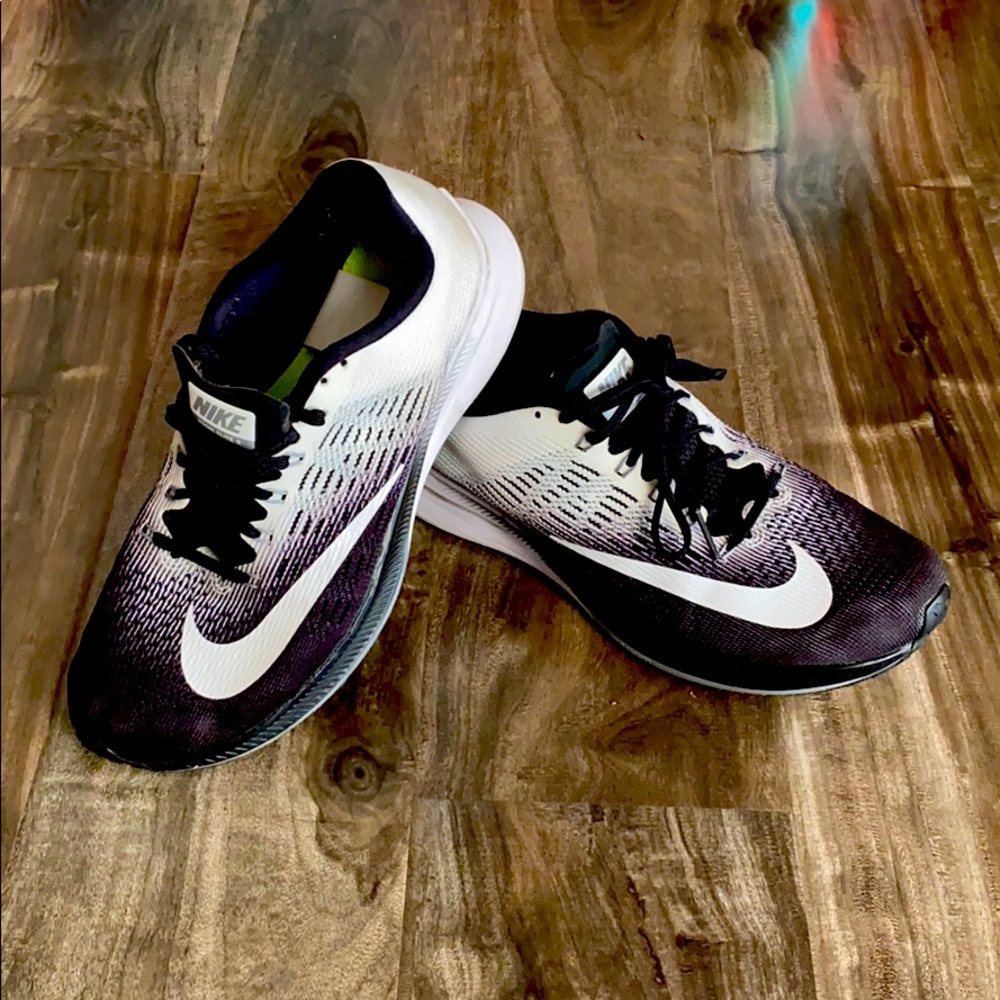 Nike 👟 Sneakers